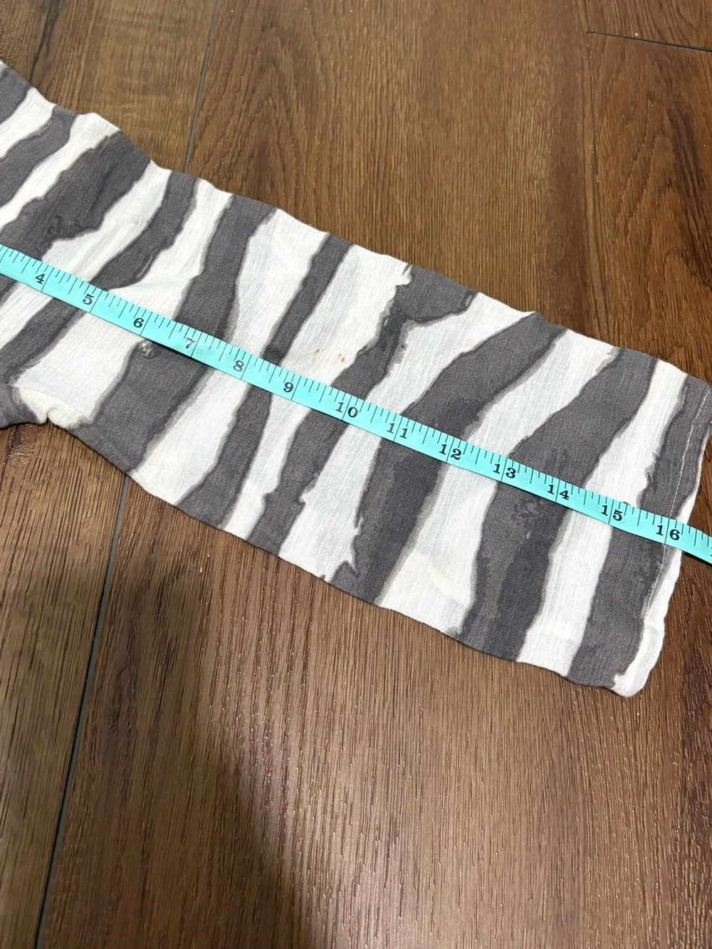 J.Crew Zebra Stripe Cotton V-Neck Top Medium